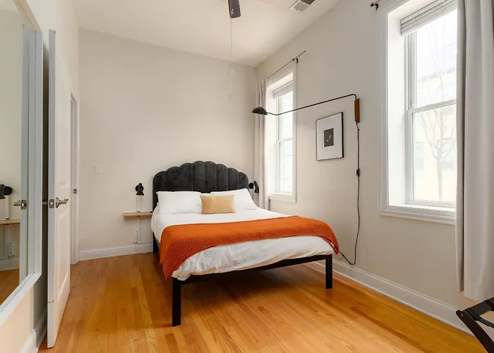 Apartment East Village 2br Modern H1 Chicago